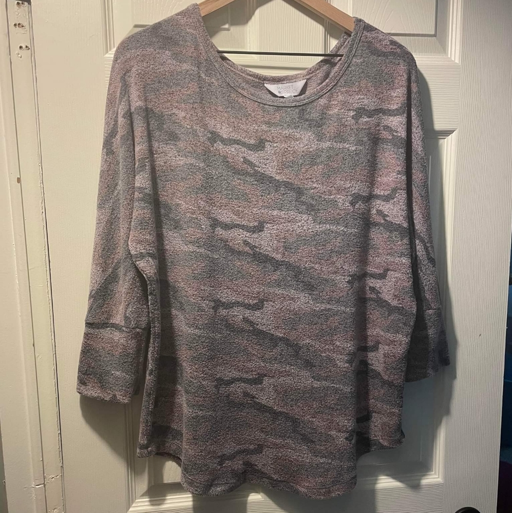 Market & spruce XL pink and gray camo top